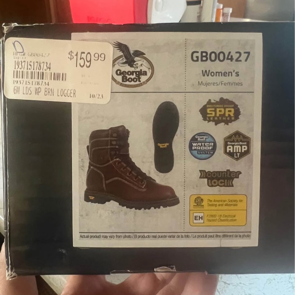 Women’s steel toe boots. Brand new with tags. Smoke free home